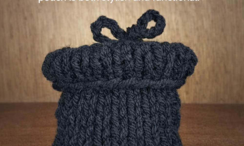 Hand‑Knitted Tech Pod Mini Bag – Textured, Handmade, Quiet‑Luxury Accessory for Everyday Carry